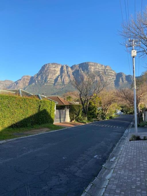 Vineyard House Newlands - With Pool & Views Of Table Mountain Villa Cape Town Exterior photo