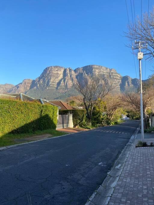 Vineyard House Newlands - With Pool & Views Of Table Mountain Villa Cape Town Exterior photo