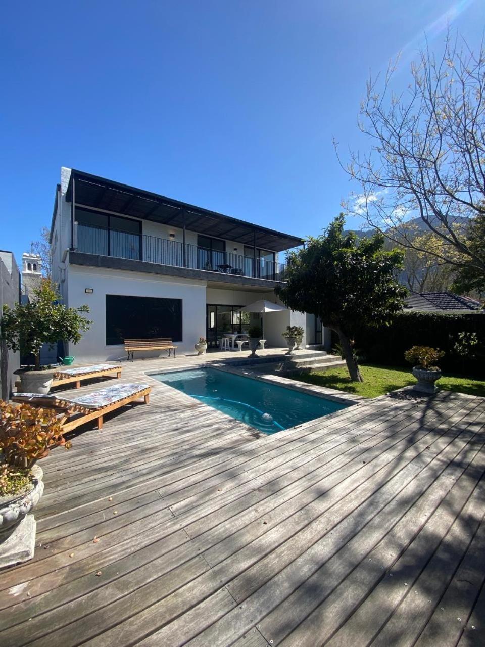 Vineyard House Newlands - With Pool & Views Of Table Mountain Villa Cape Town Exterior photo