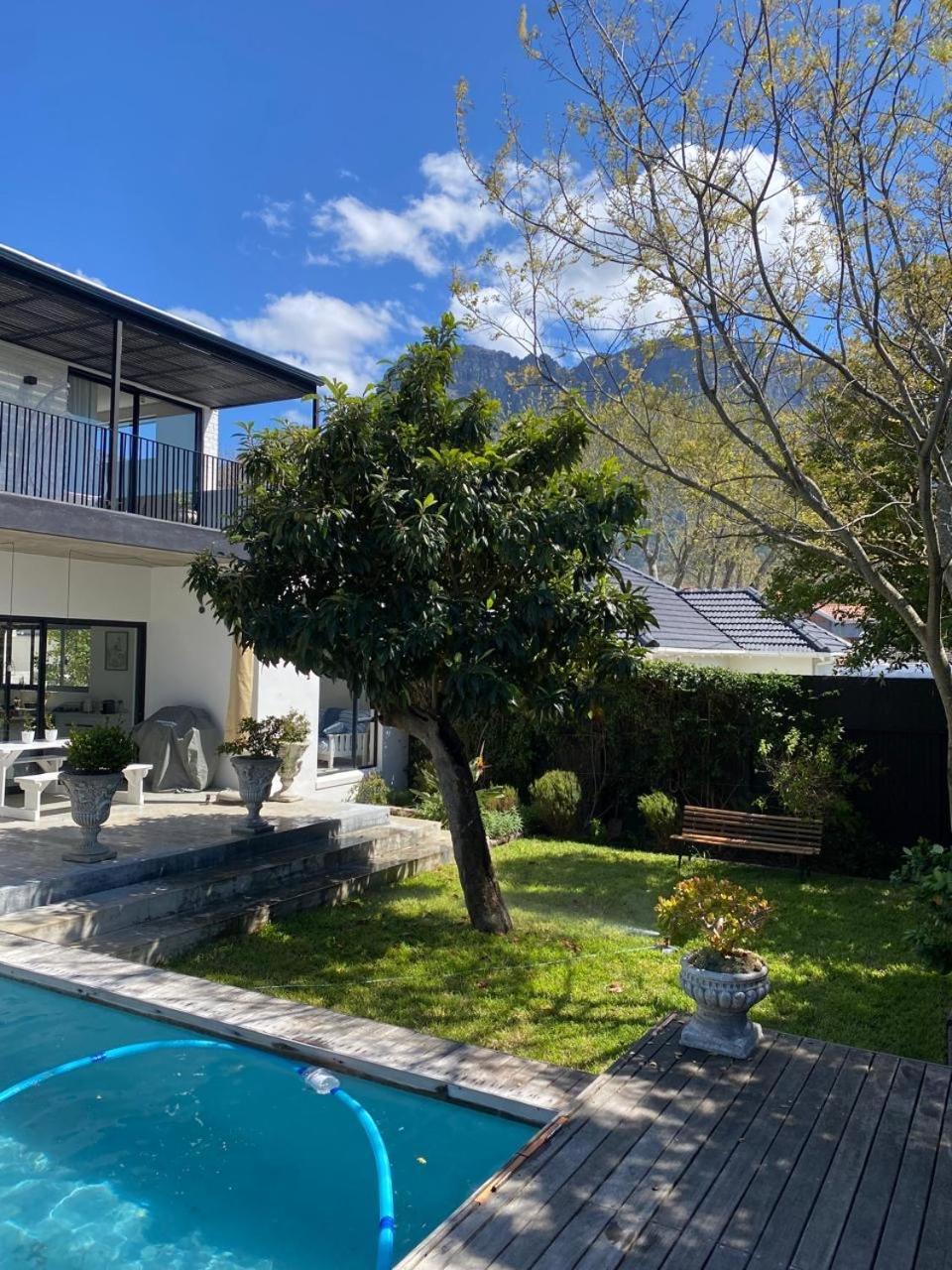 Vineyard House Newlands - With Pool & Views Of Table Mountain Villa Cape Town Exterior photo